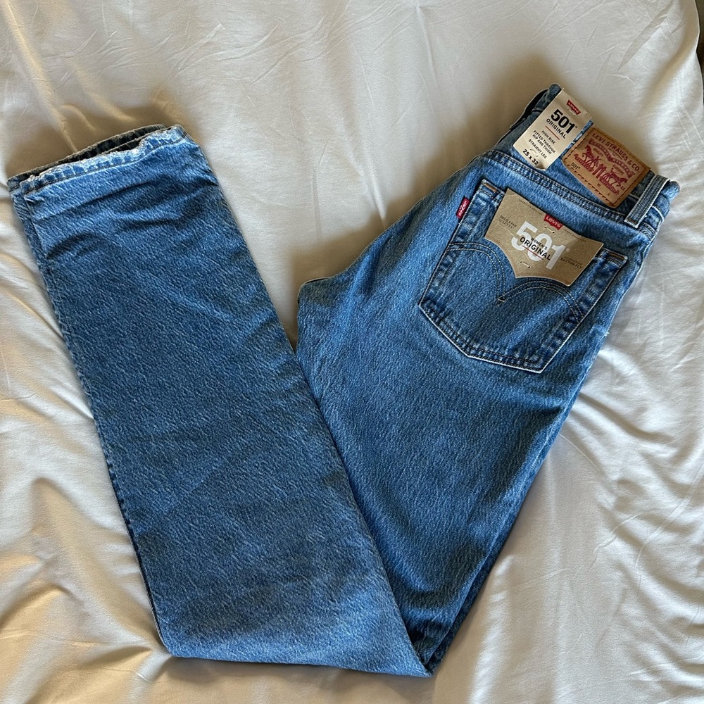 Levi's Women's 501 Straight Leg Jeans Size 25